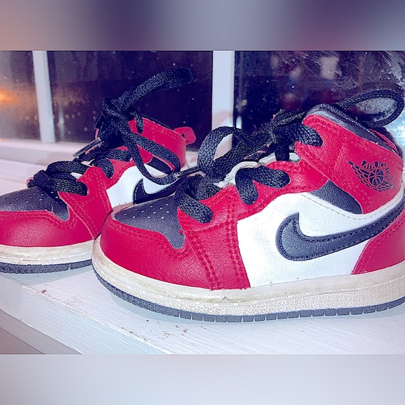 AIR JORDAN 1 Pre-Owned Mid Retro Toddler 5C Chicago Black Toe - Picture 5 of 10